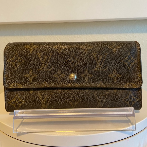 LV GUC Vintage Sarah Monogram Wallet - Picture 1 of 12